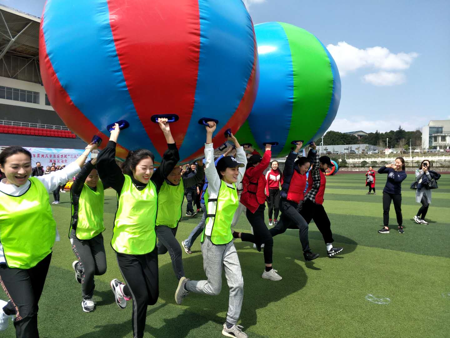 戲劇系與舞蹈系&ldquo;運轉(zhuǎn)乾坤&rdquo;大比拼